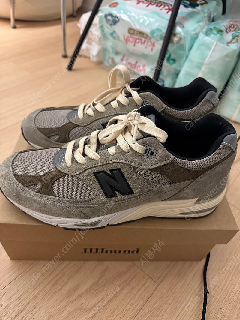 뉴발란스 991 자운드 270 팔아오