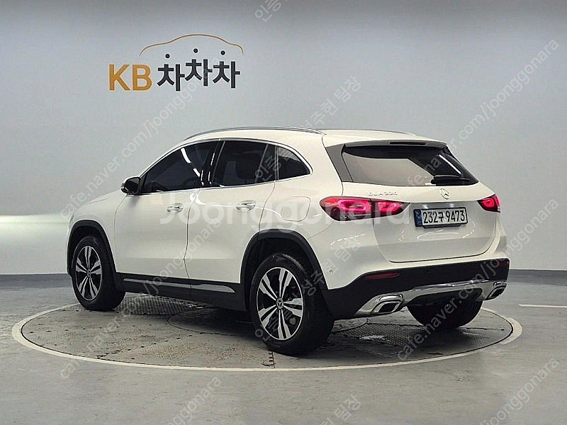 벤츠 GLA 중고 벤츠 GLA클래스 중고 흰색 2021년식 GLA220 법인차량 세금혜택--3