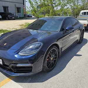 외제차 중고 포르쉐 파나메라 파란색 2018년식 66,764km 4.0 터보 중고차 추천