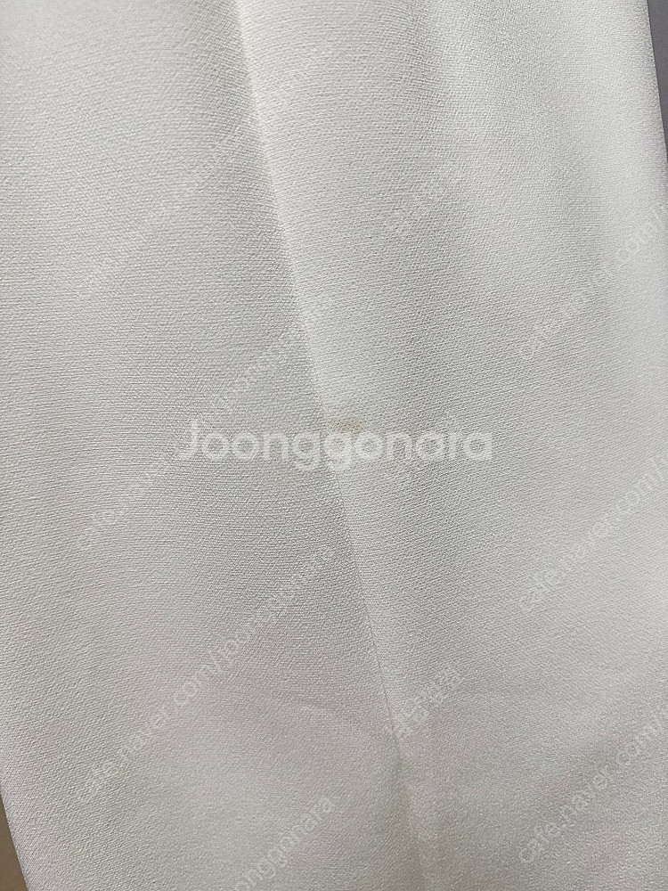 라클레어 머메이드 오프숄더 새틴 카라 화이트 원피스 드...--8