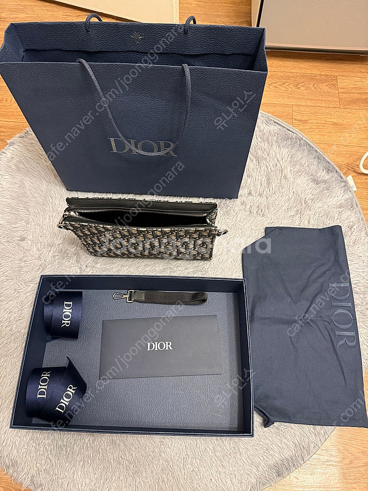 (춘천)DIOR 디올 오블리크 A5 트라이앵글 파우치 ...--0