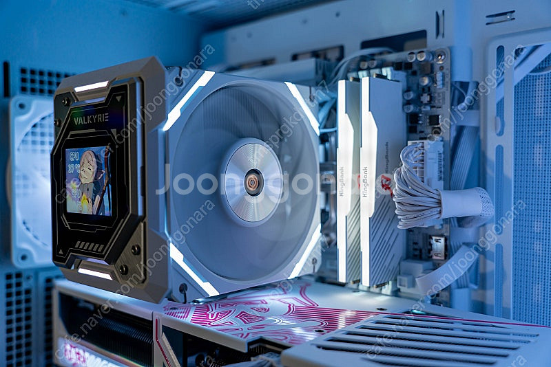 9800X3D / 5070TI 컴퓨터 본체 팝니다.--2