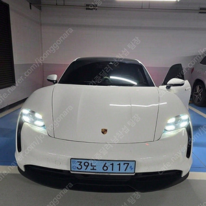 포르쉐 중고 포르쉐 타이칸 중고차 흰색 2021년식 4S 중고차금리
