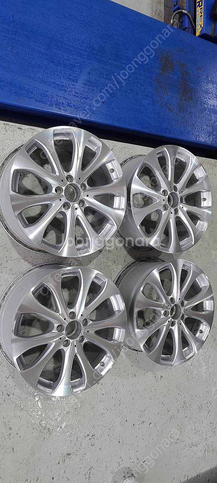 벤츠 E클 W213 E300 익스클루시브 실버컷팅 18...--3