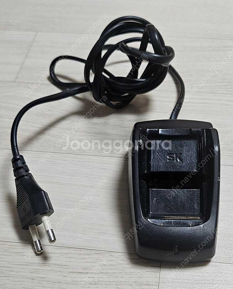 스카이 IM-3100용탁상용충전기 DTC-400팝니다.--0