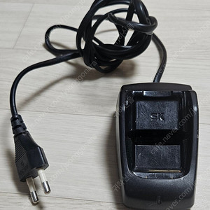 스카이 IM-3100용탁상용충전기 DTC-400팝니다.