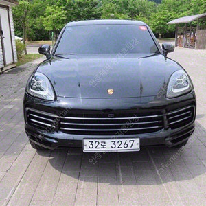 포르쉐 카이엔 중고 포르쉐 중고 수입중고자동차 검정색 2019년식 28,213km 3.0 신용카드 차량구매