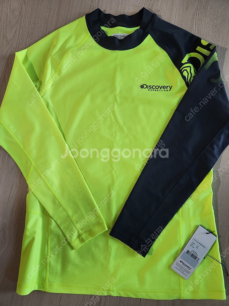 디스커버리 남성 래쉬가드 110사이즈 미착용 새제품--4
