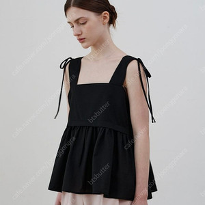 아워코모스 ribbon sleeveless blouse (black)