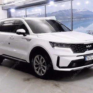 흰색 쏘렌토 중고 가격 MQ4 디젤 2.2 2WD 노블레스 중고차시세가격 59,965 km