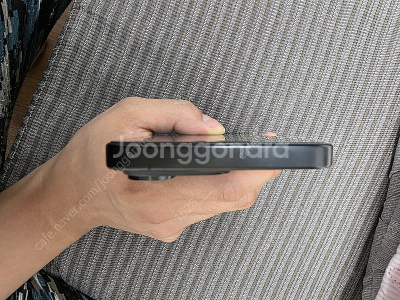 아이폰 15 PRO MAX 256G 블랙 티타늄 팝니다--3