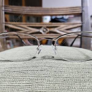 Cariter 까르띠에 산토스 티타늄 화이트 골드 반무테 안경 (케이스 있음)