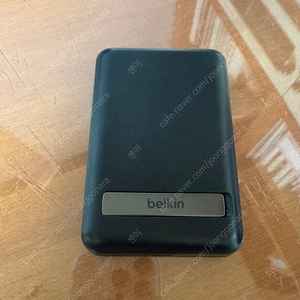 벨킨 5000mAh 멕세이프 보조배터리 팝니다 :-)