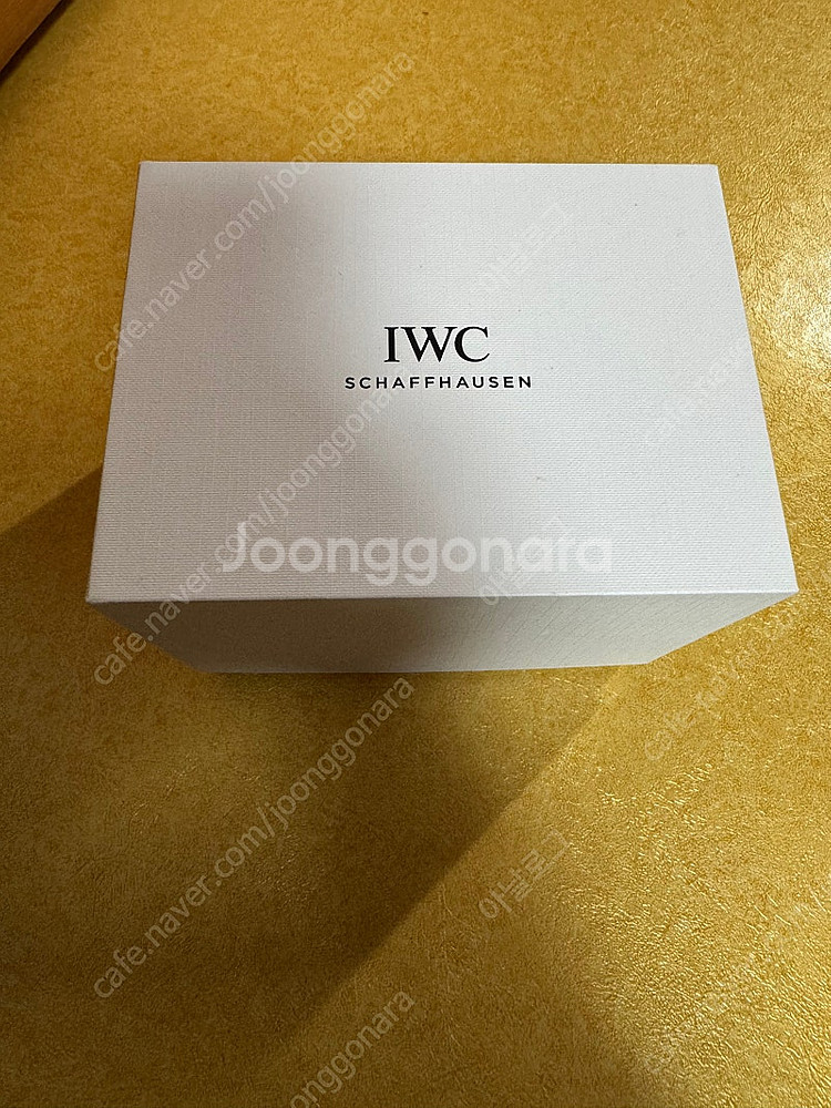 IWC 파일럿워치 37800 녹판 43미리 팝니다.--0