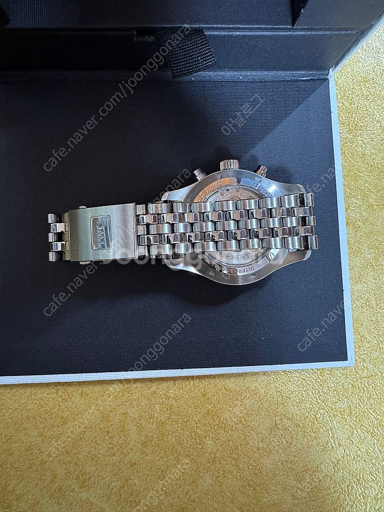 IWC 파일럿워치 37800 녹판 43미리 팝니다.--8