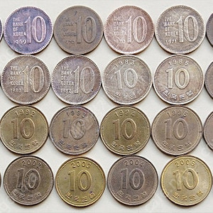 구10원동전 1966년부터 70년 적동화,황동화 포함 2006년 최종까지 38종 사용제 와 신동전 2006년부터2021년까지 15종세트 총54종