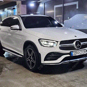 벤츠 인증중고 벤츠 GLC 중고 흰색 2023년식 31,202km GLC 300 4MATIC 쿠페 중고자동차가격