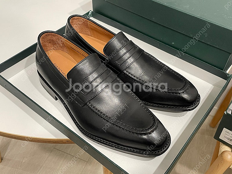 마리오미나르디 페니로퍼 팝니다.(size 250)--0