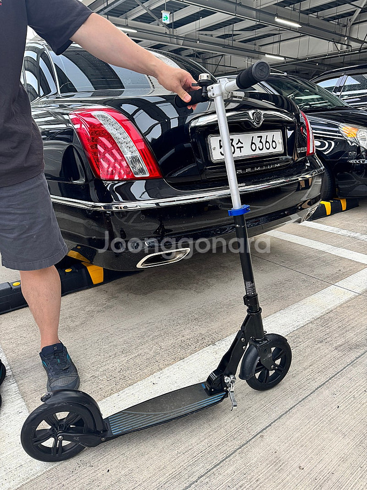 마이크로 킥보드 BMW 시티 스쿠터--0