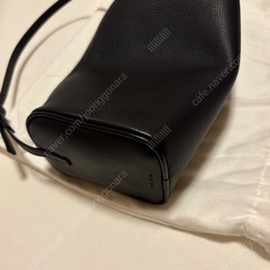 therow 더로우 가방