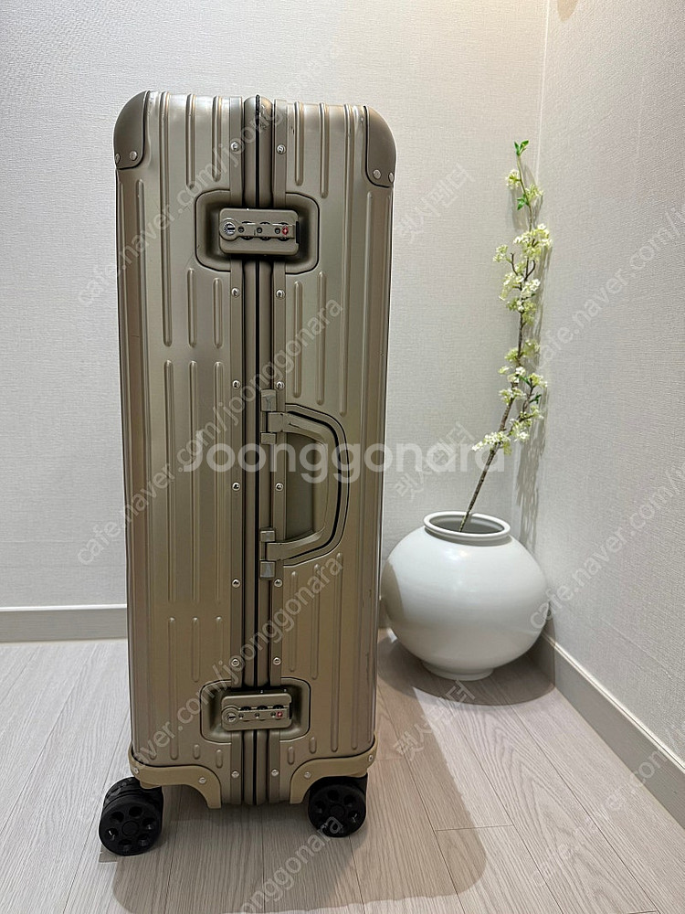 리모와 오리지널 체크인 L 티타늄골드 색상--3