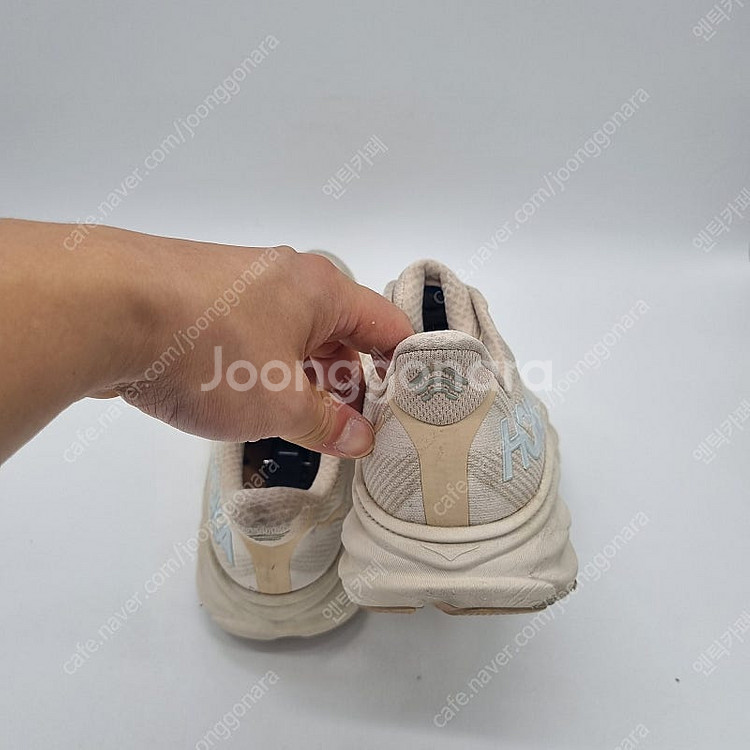 호카 클리프톤9 쉬프팅 샌드 남성 270mm--7