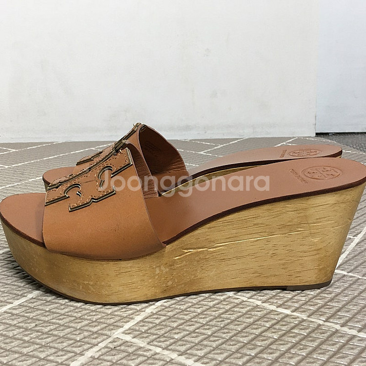 토리버치 웨지 플랫폼 슬리퍼 8M 245 / 랑방 마인...--1