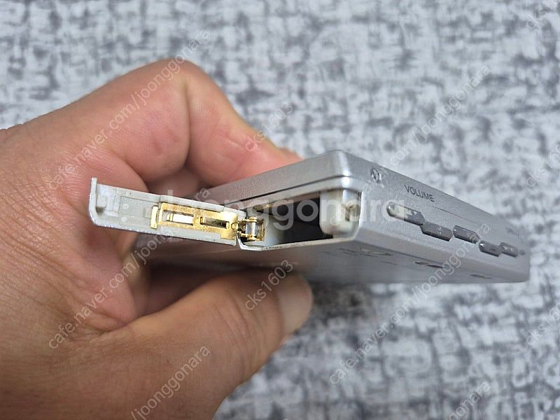SONY MDP MZ-E90 실버색상 외 1점 정상작동...--3