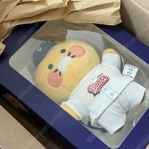 미개봉 두산 춘식이 키링 판매합니다.