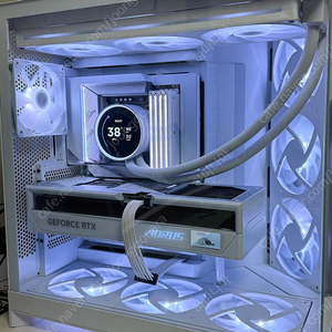 NZXT 화이트 9800x3d 반본체