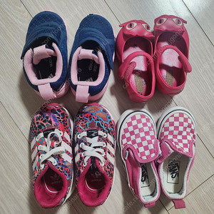 120 신발 4켤레 (아디다스, 반스..)