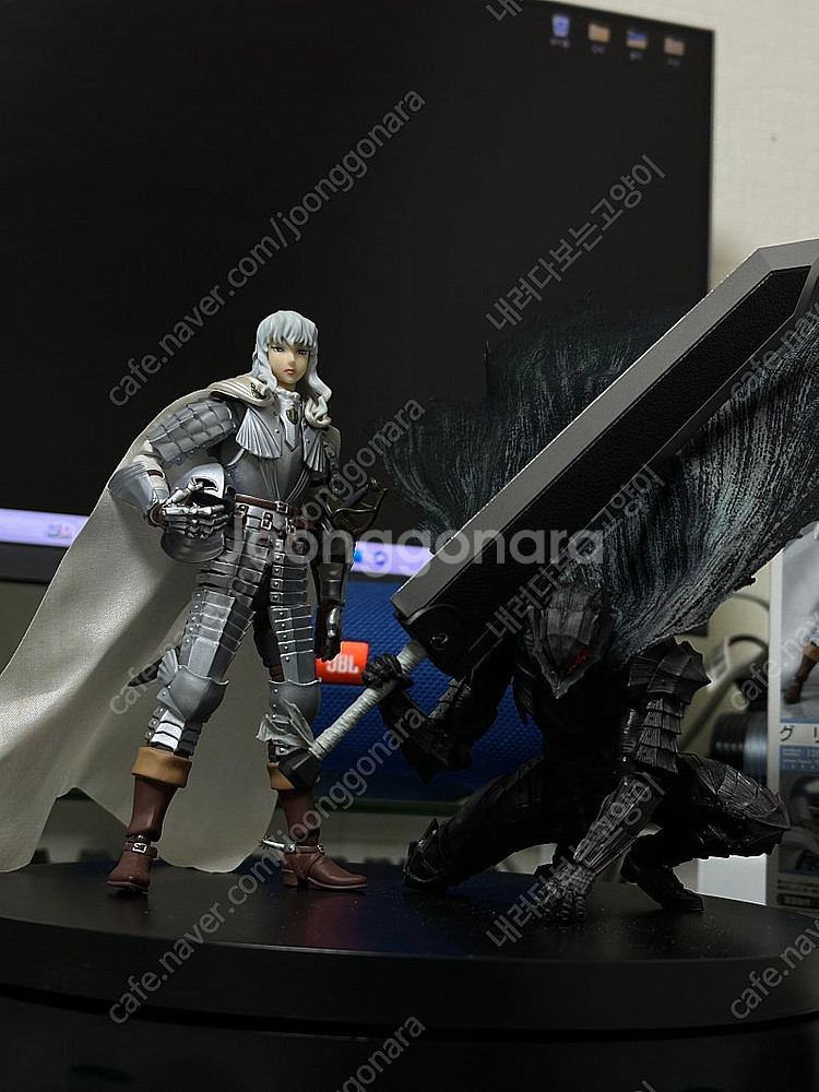 반다이 피그마 베르세르크 SHF 격정가츠 시르케 그리피...--2