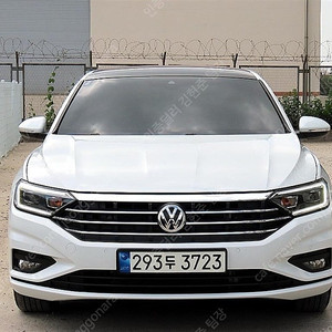 폭스바겐 제타 중고 폭스바겐 제타 중고차 폭스바겐 중고 흰색 2021년식 17,967km 1.4 TSI 프레스티지 개인사업자중고차