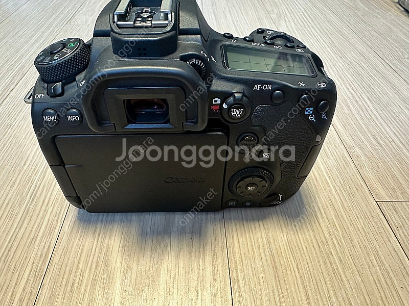 캐논 정품 90D 바디 2대 판매합니다.--9