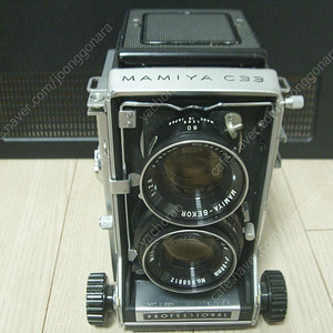 MAMIYA C33 + 80mm F2.8 / C3 + 105mm F3.5