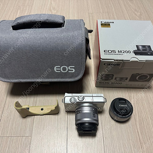 캐논 정품 M200 실버 15-45mm , 22mm 더블렌즈킷 판매합니다.