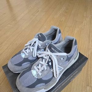 뉴발란스 992 그레이 275팝니다