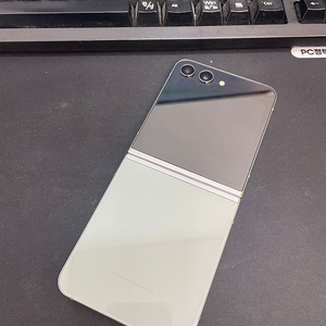 갤럭시Z플립5 민트 256GB 무잔상 상태좋은 중고33만팝니다.