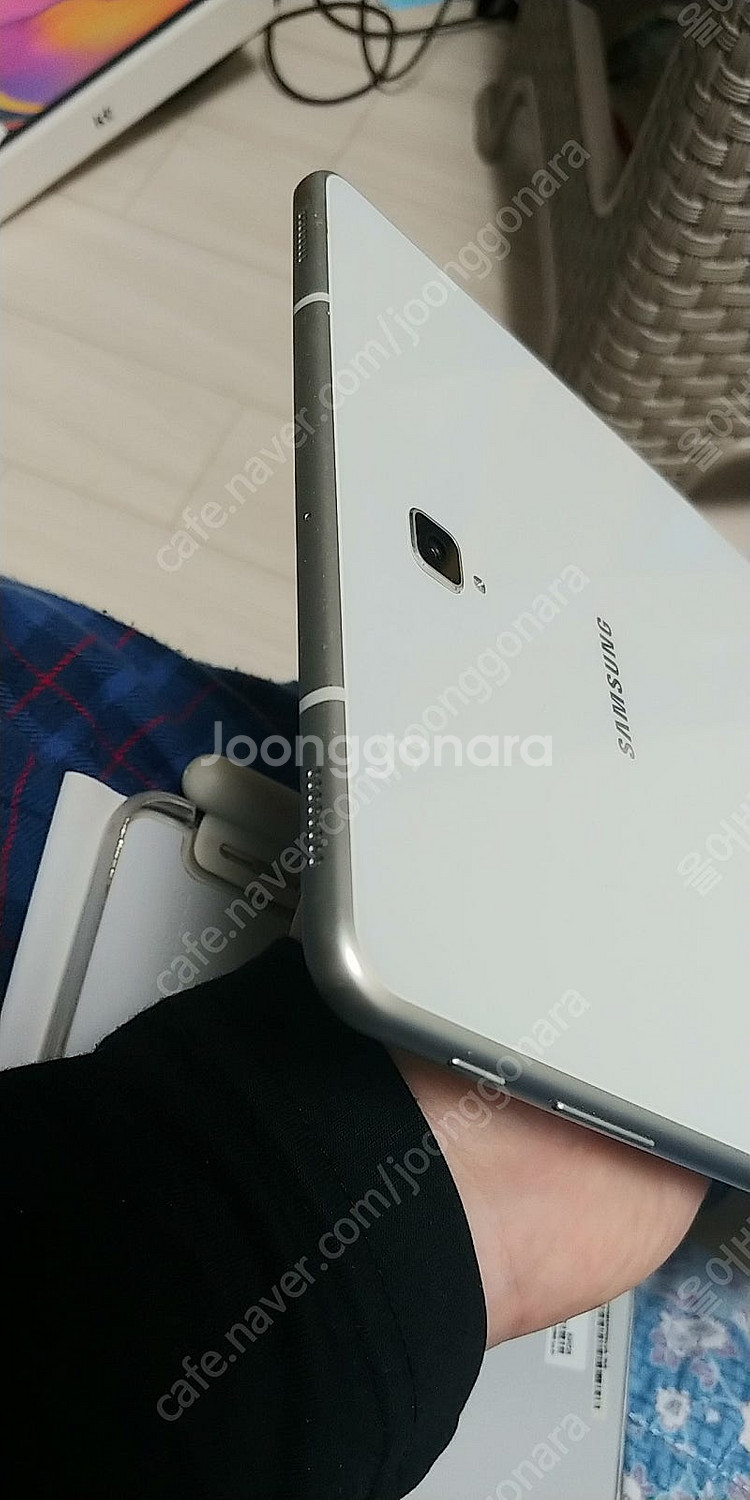 갤럭시탭S4 64G A급 11.5만 (T830) 팝니다...--9