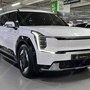 중고차 기아 EV9 중고 흰색 2024년식 23,857km 4WD 어스 중고차 사는법