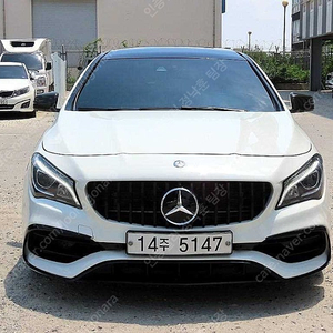 벤츠 CLA 중고 벤츠 CLA클래스 중고 2018년식 64,263km CLA 45 AMG 4MATIC 싼 중고차