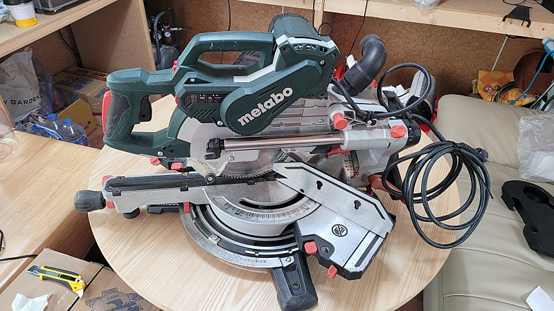 메타보8인치 슬라이딩 각도 절단기 이미지