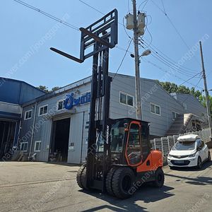 중고지게차 매매 특A급 두산 4.5톤 3단 자동발 에어컨 풀옵션 디젤지게차