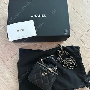 샤넬 베니티 탑핸들 정사각 ( AP2198 ) / 하단 CC로고 있음, 거울 필름 안뗌