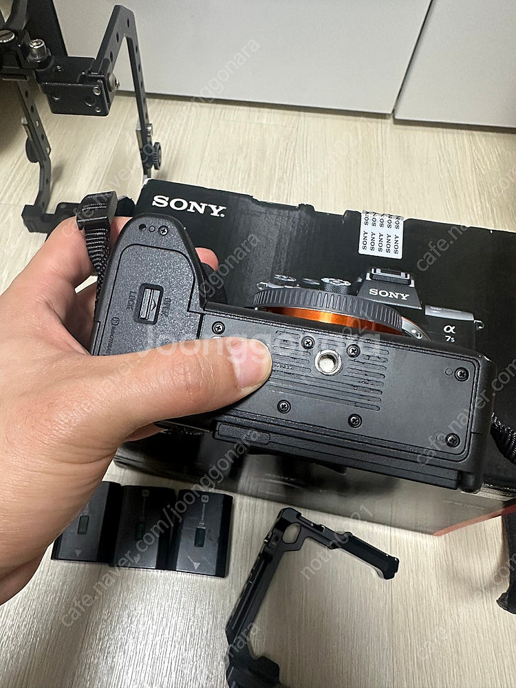 Sony A7S3 바디, 항공샷 삼각대 판매합니다--4