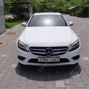 벤츠 C클래스 중고차 벤츠 중고차 수입중고차 흰색 2020년식 68,357km C220 d 아방가르드 중고차카페