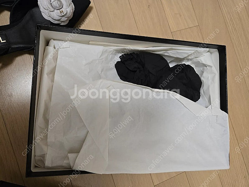 샤넬 까멜리아슬링백 37사이즈--3