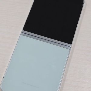 갤럭시 Z플립5 민트색상 256용량 상태좋은 꿀매물 단말기 25만 판매합니다