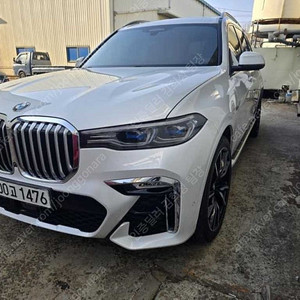 BMW X7 중고 BMW X7 중고차 흰색 2022년식 81,942km xDrive 40d M 스포츠 중고자동차