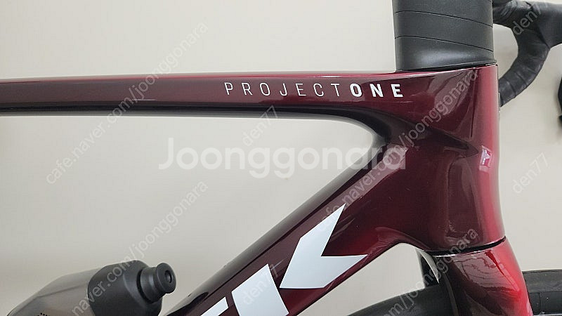 2025 트렉마돈 SLR9 Di2 8세대 프로젝트원 카...--2
